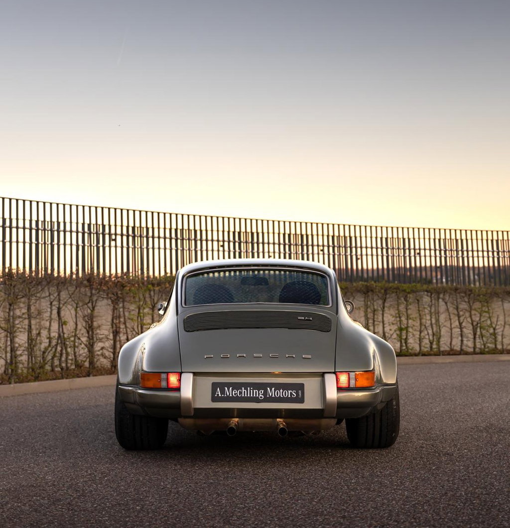 Porsche 911 Backdate