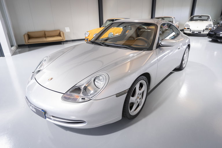 Porsche 996 Carrera 4
