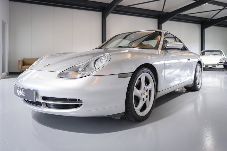 Porsche 996 Carrera 4