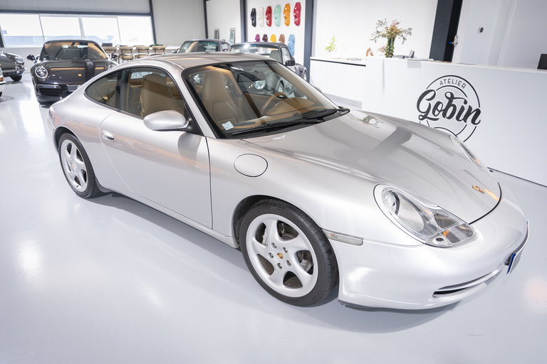Porsche 996 Carrera 4