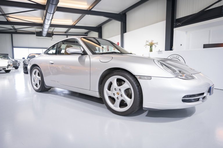 Porsche 996 Carrera 4