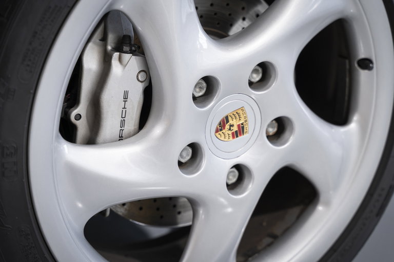 Porsche 996 Carrera 4