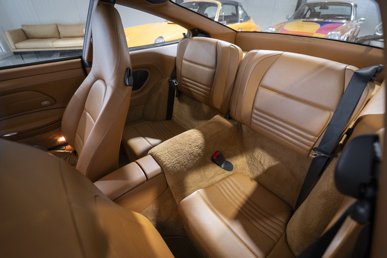 Porsche 996 Carrera 4