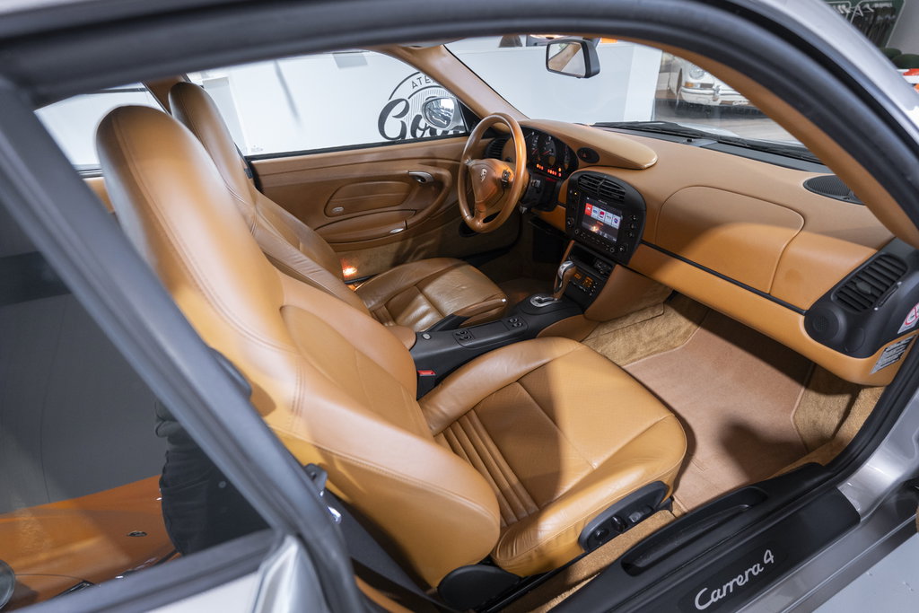 Porsche 996 Carrera 4