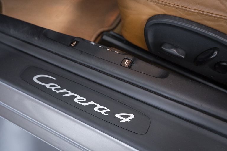 Porsche 996 Carrera 4