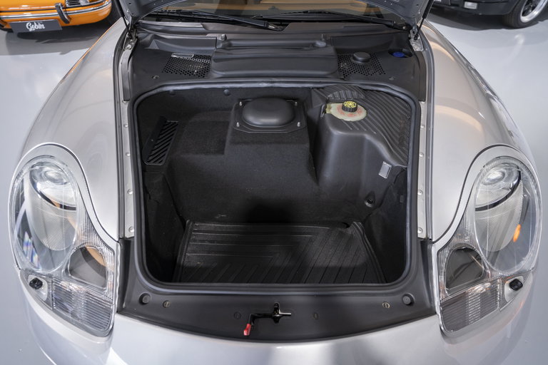 Porsche 996 Carrera 4