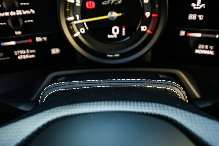 Porsche 992 GT3 Touring