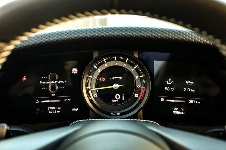 Porsche 992 GT3 Touring