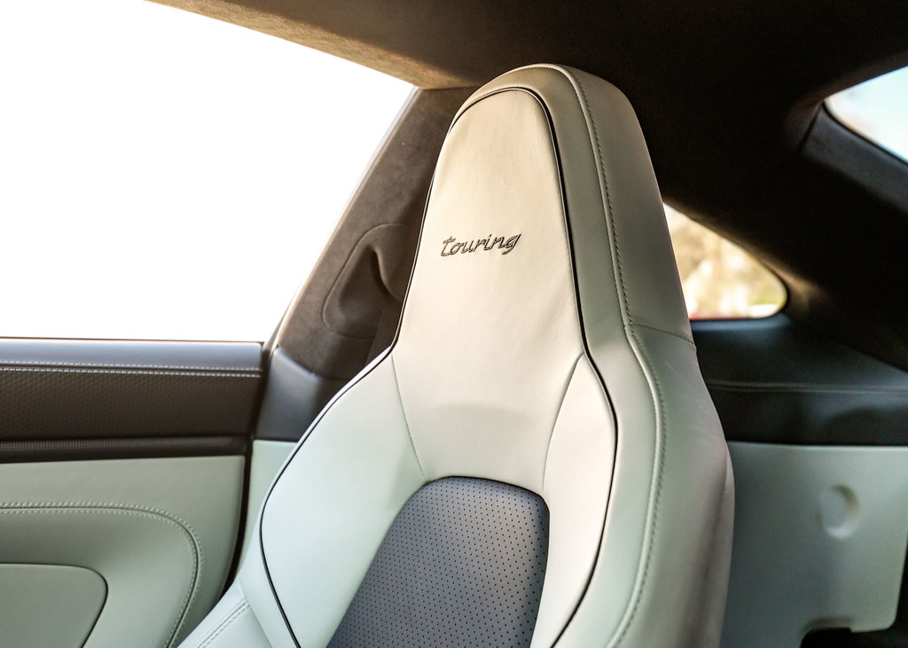 Porsche 992 GT3 Touring