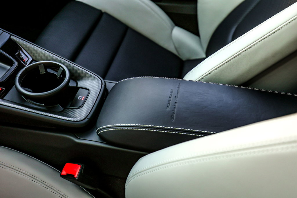 Porsche 992 GT3 Touring