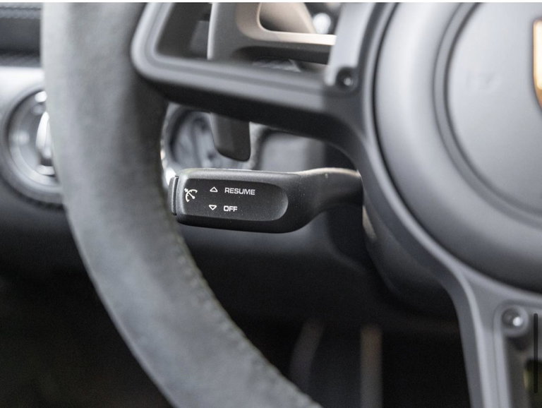 Porsche 718 Cayman GT4 RS