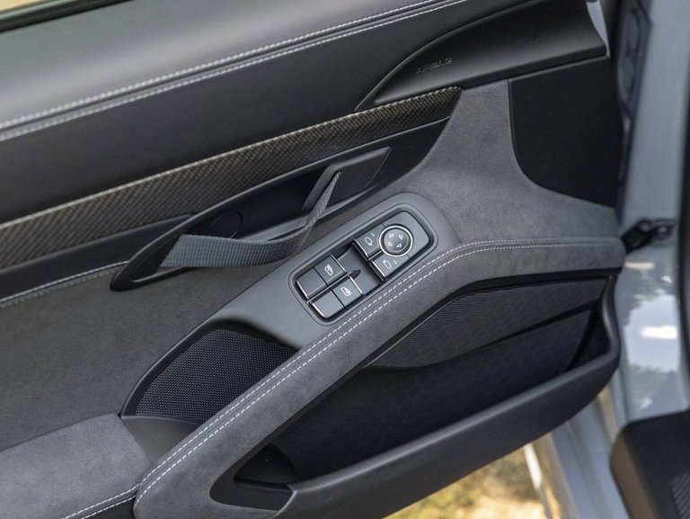 Porsche 718 Cayman GT4 RS
