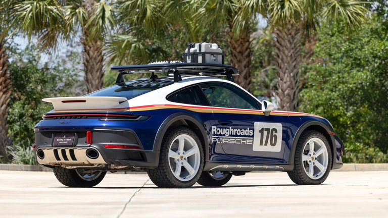 Porsche 911 Dakar