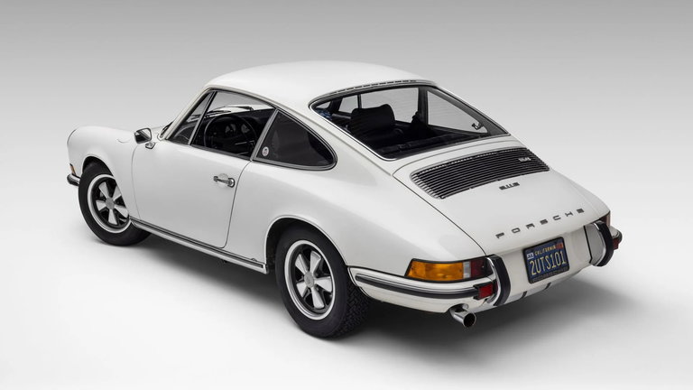 Porsche 911 E