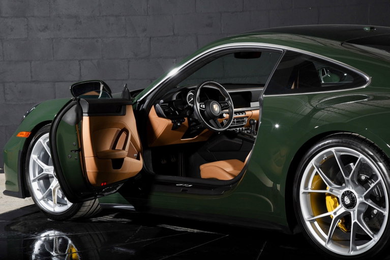 Porsche 992 GT3 Touring