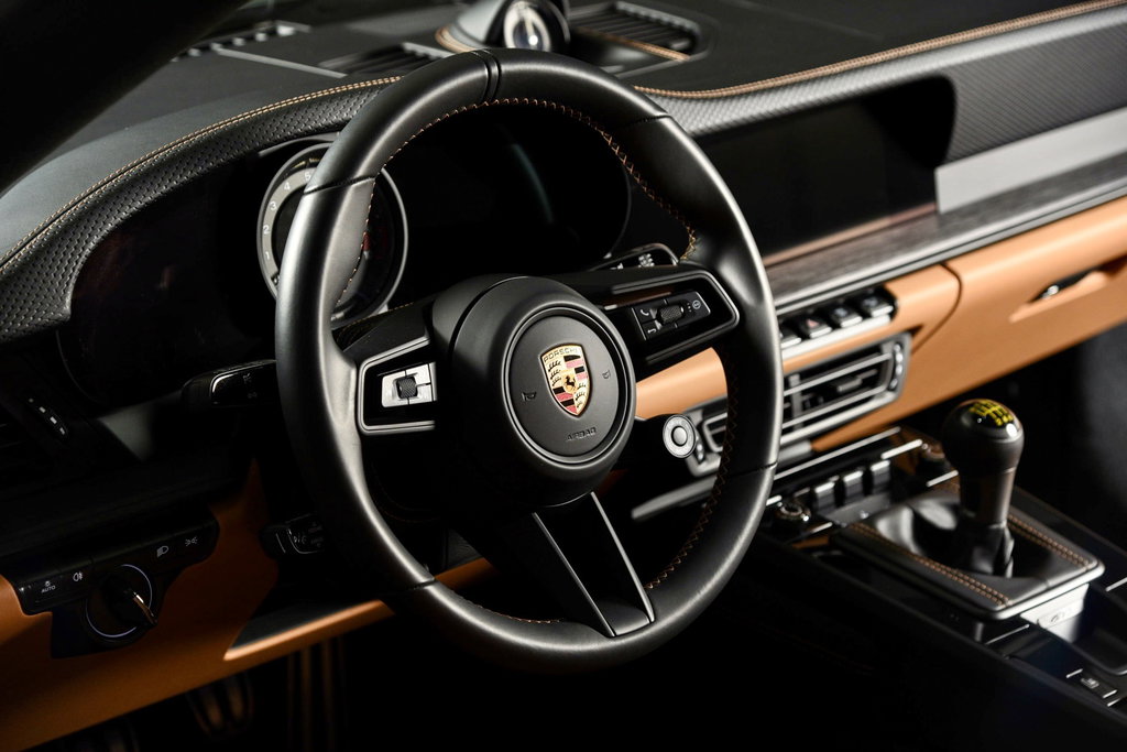 Porsche 992 GT3 Touring