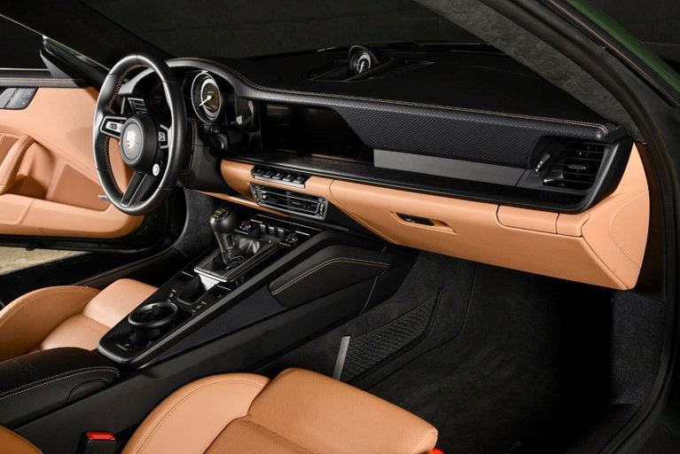 Porsche 992 GT3 Touring