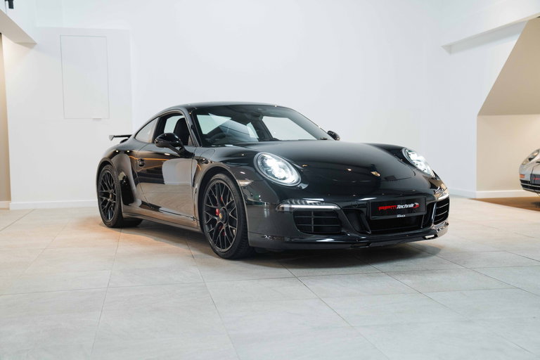 Porsche 991 Carrera GTS