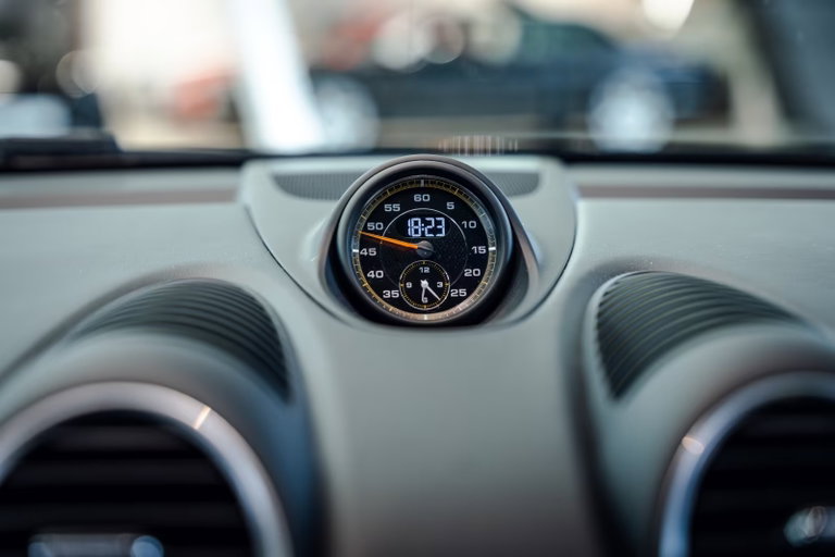 Porsche 718 Cayman GT4