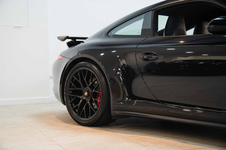 Porsche 991 Carrera GTS