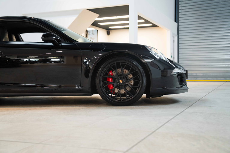 Porsche 991 Carrera GTS