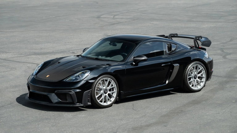 Porsche 718 Cayman GT4 RS