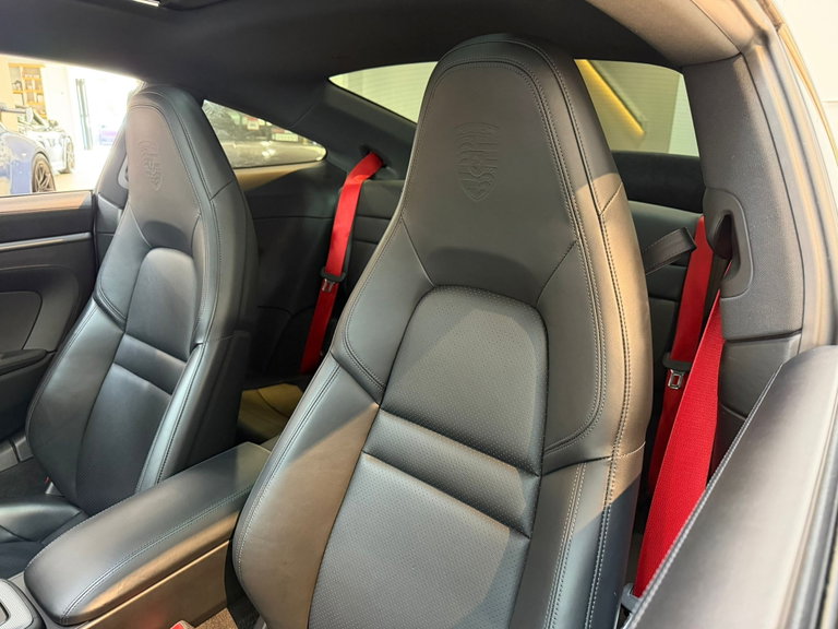 Porsche 992 Carrera S