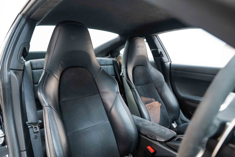 Porsche 991 Carrera GTS