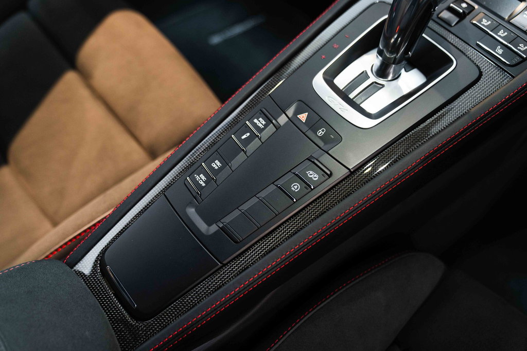 Porsche 718 Cayman GT4