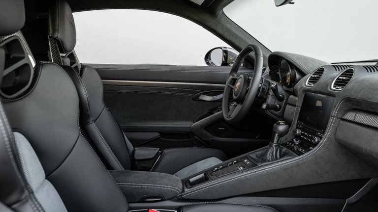 Porsche 718 Cayman GT4 RS