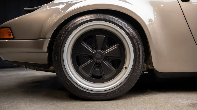 Porsche 911 Backdate