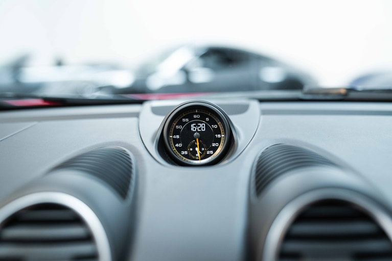 Porsche 718 Cayman GT4