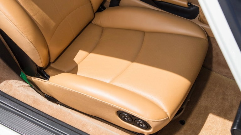 Porsche 993 Carrera 4S
