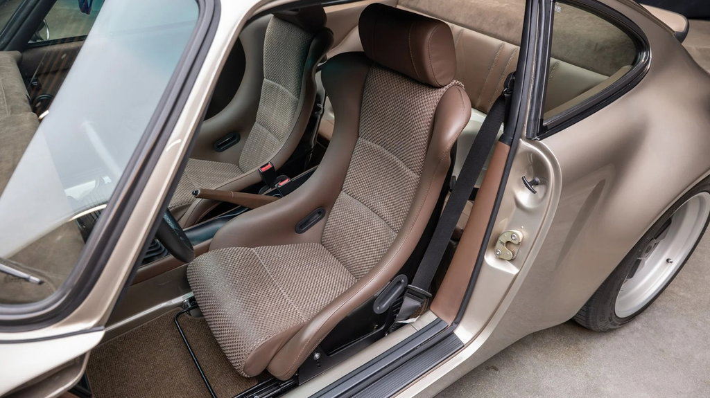 Porsche 911 Backdate