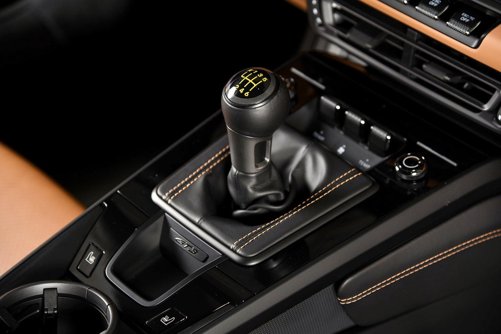 Porsche 992 GT3 Touring