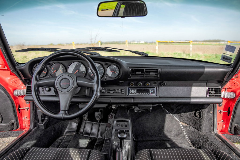 Porsche 964 Carrera 4