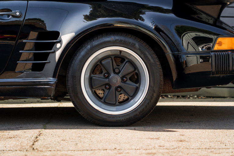 Porsche 911 Carrera 3.2 Supersport