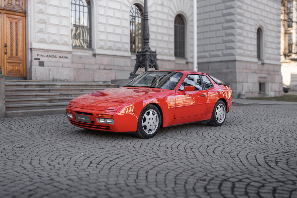 Porsche 944 Turbo Coupé 1989 - elferspot.com - Marketplace for