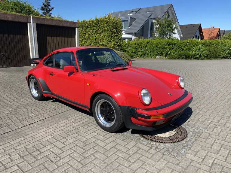Porsche 911 Turbo 3.3
