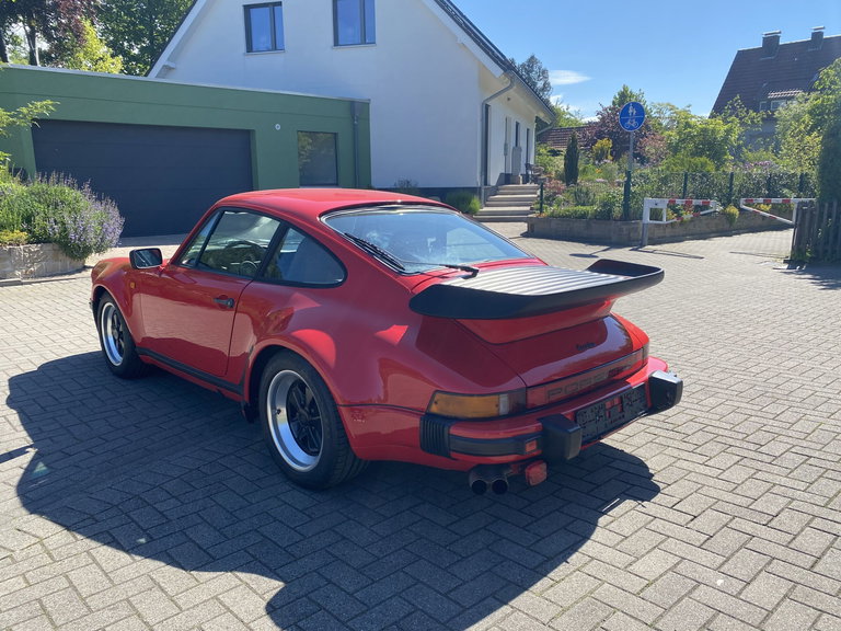 Porsche 911 Turbo 3.3