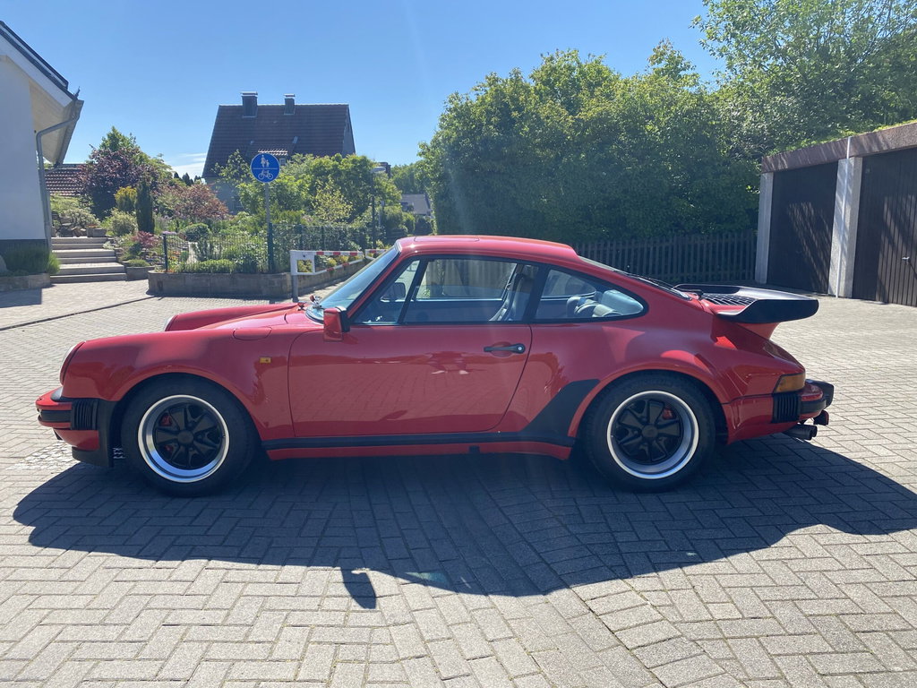 Porsche 911 Turbo 3.3