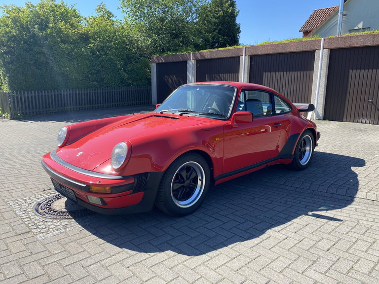 Porsche 911 Turbo 3.3