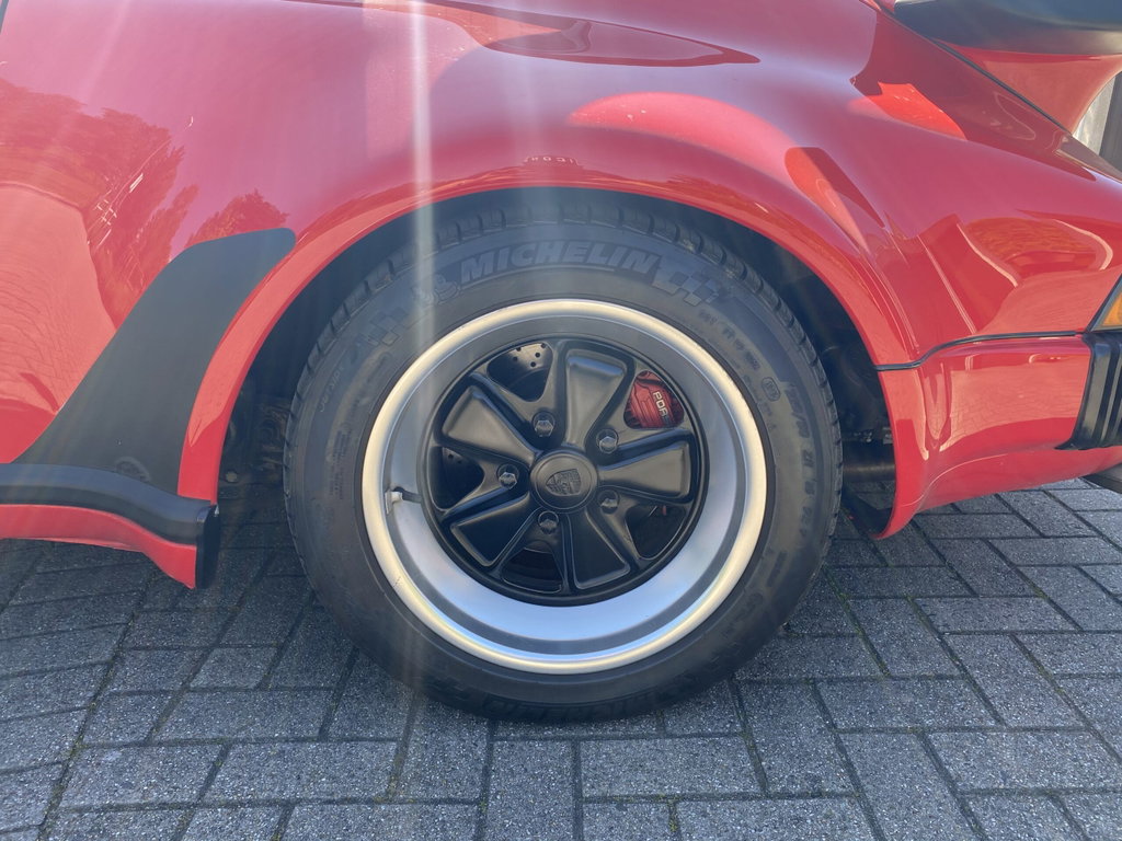 Porsche 911 Turbo 3.3
