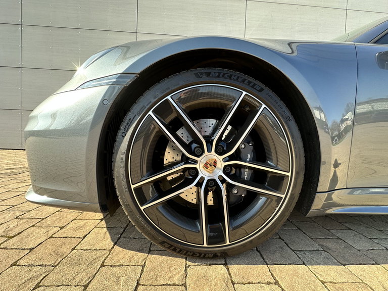 Porsche 992.2 Carrera