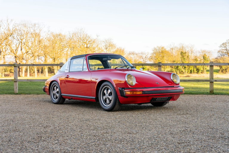 Porsche 911 Carrera 2.7
