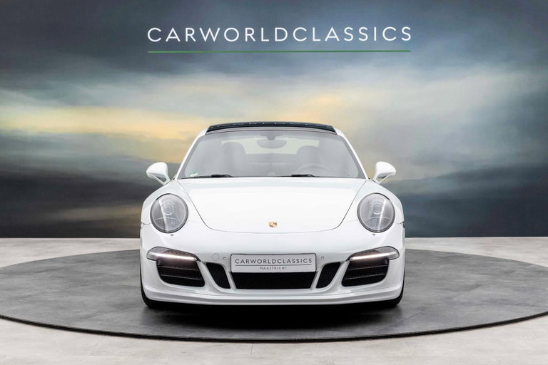 Porsche 991 Carrera GTS