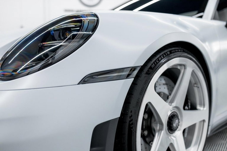 Porsche 992.2 GT3 Touring