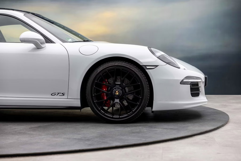 Porsche 991 Carrera GTS