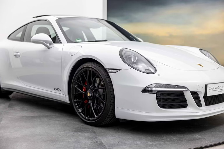 Porsche 991 Carrera GTS