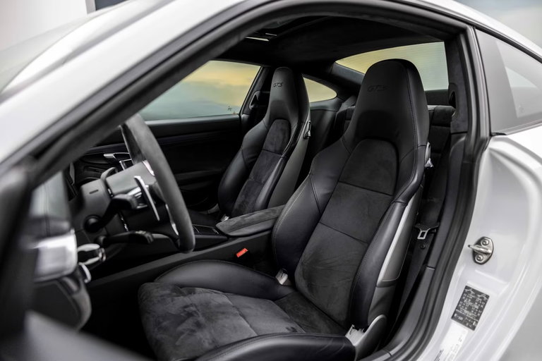 Porsche 991 Carrera GTS